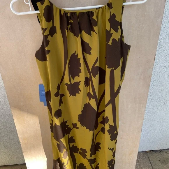 Simply Vera Wang forest green dress. NWT. Size 2. - Picture 3 of 9